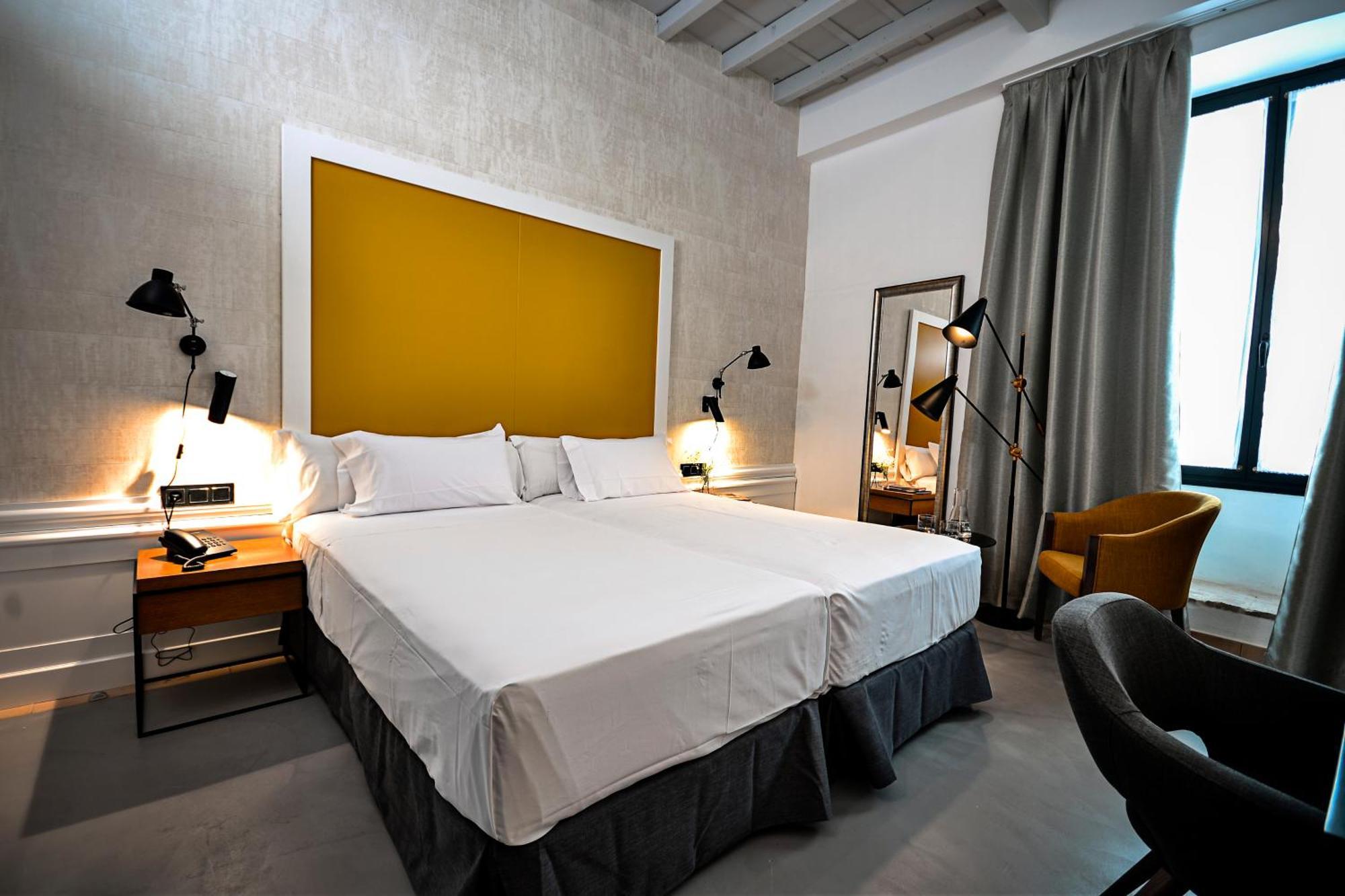 Hotel Legado Alcazar (Adults Only) Севилья Экстерьер фото