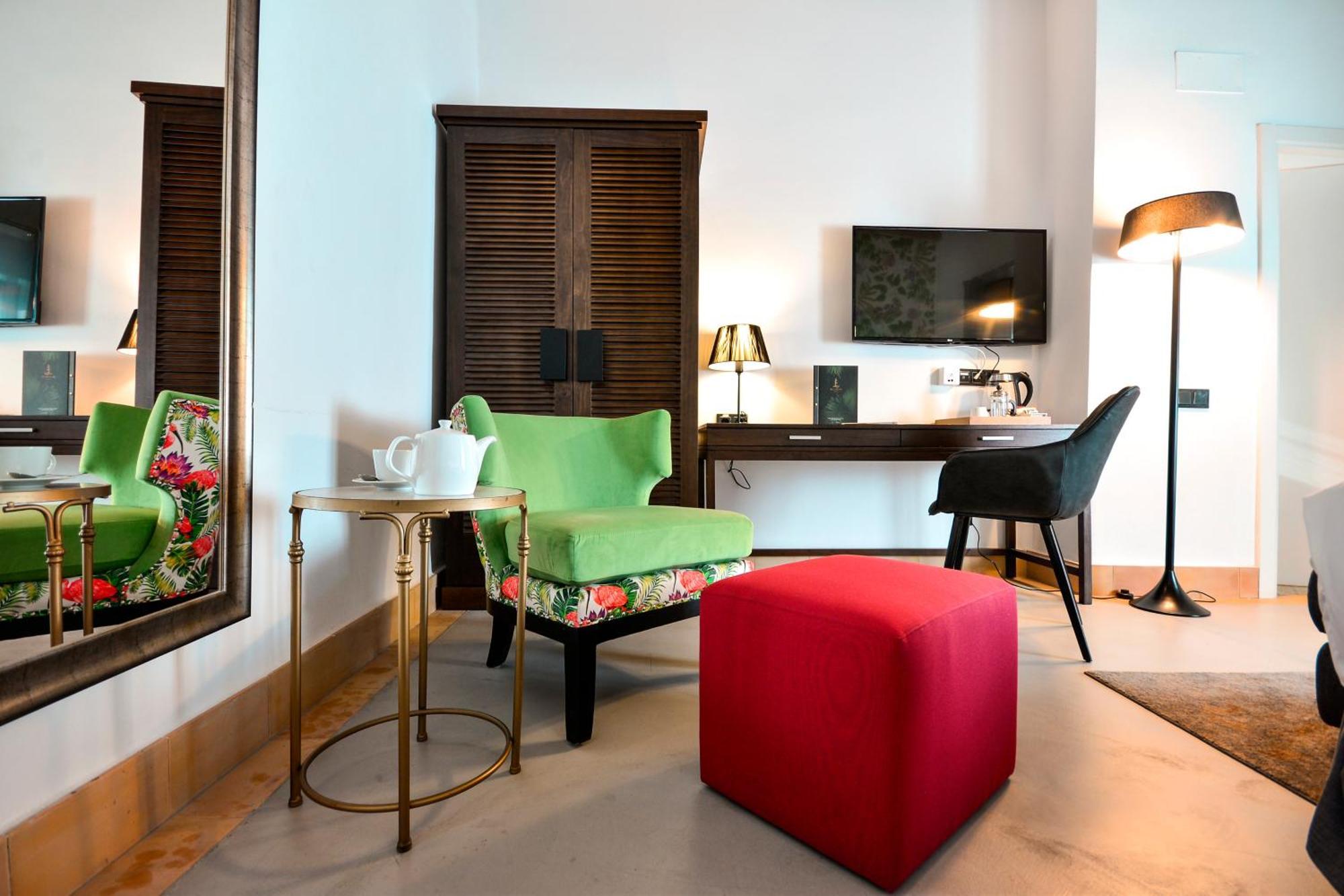 Hotel Legado Alcazar (Adults Only) Севилья Экстерьер фото
