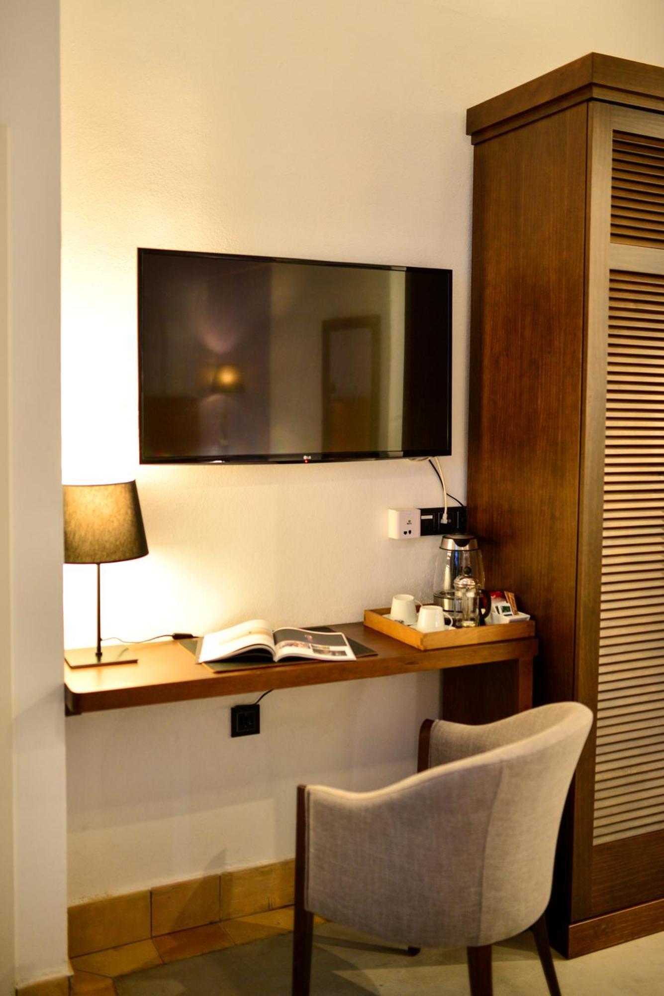 Hotel Legado Alcazar (Adults Only) Севилья Экстерьер фото