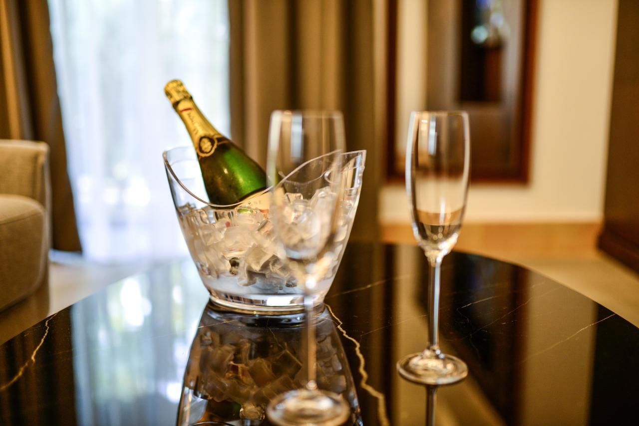 Hotel Legado Alcazar (Adults Only) Севилья Экстерьер фото