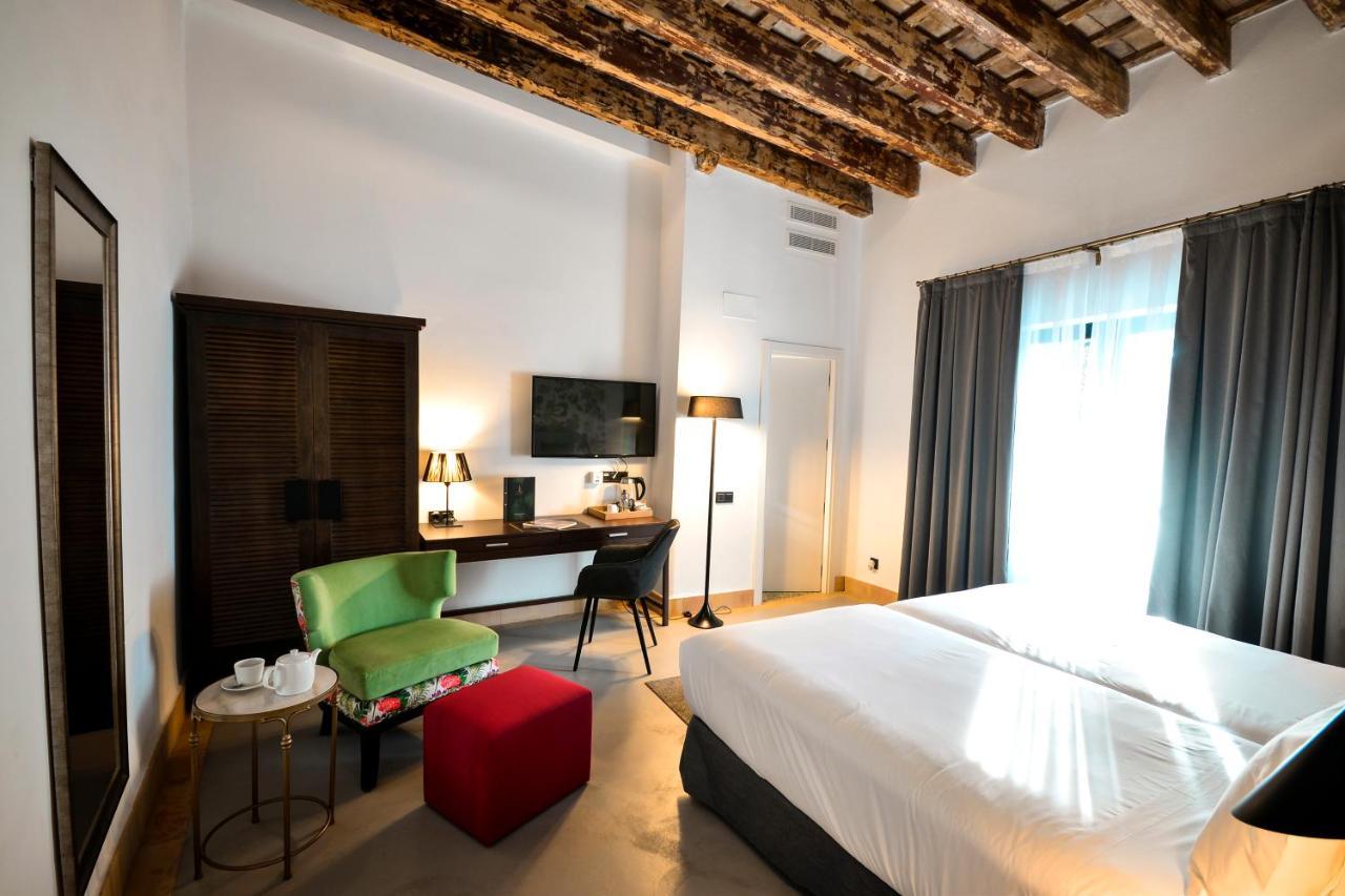 Hotel Legado Alcazar (Adults Only) Севилья Экстерьер фото